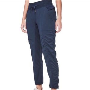 Lululemon Street to Studio Pant II Unlined